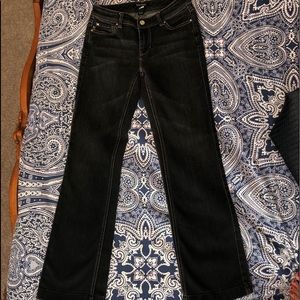 ⚠️WHBM Jeans👖💓 in GOOD Condition- Size: 0short